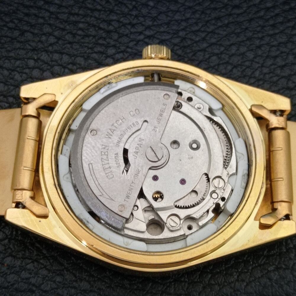 Vintage 1983 Citizen Automatic Mens Gold Watch W/daydate & Green accents - Picture 10 of 10